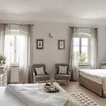 Palac Kamieniec 3*