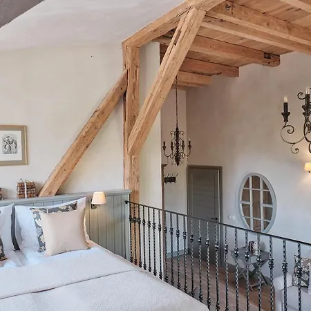 Palac Kamieniec Bed & Breakfast Polanica-Zdrój