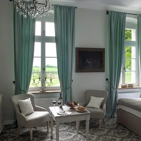Palac Kamieniec Couette-café