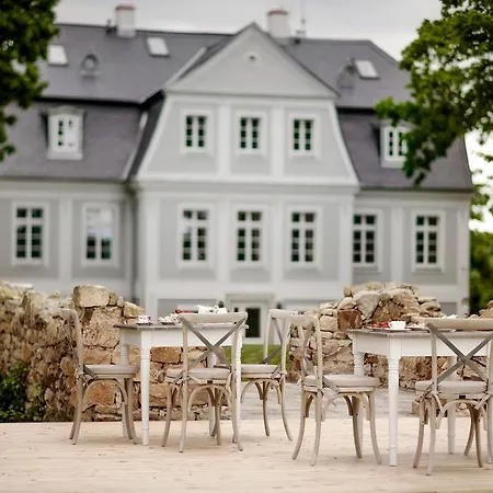 Palac Kamieniec Couette-café