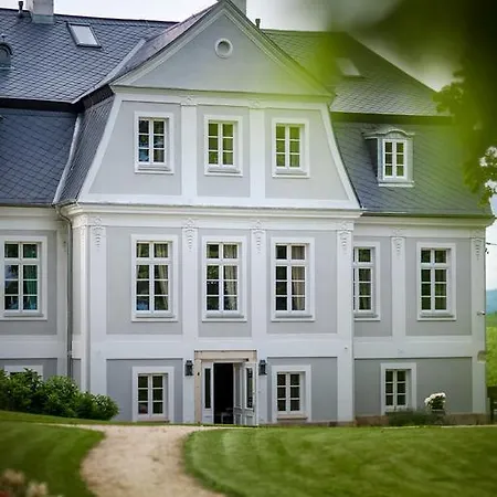 Pałac Kamieniec Nocleg ze śniadaniem