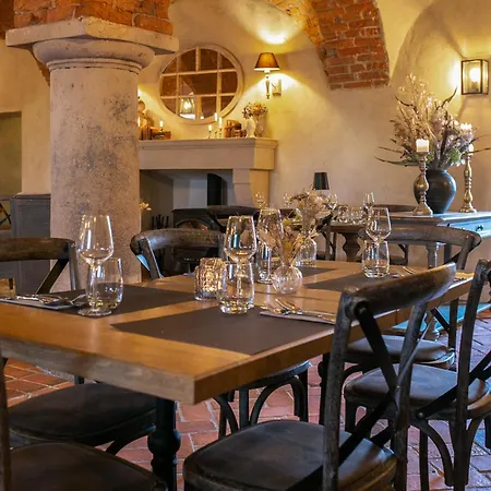 B&B Palac Kamieniec 폴라니카-즈루이