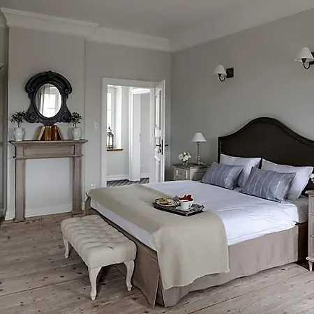 Palac Kamieniec 4*