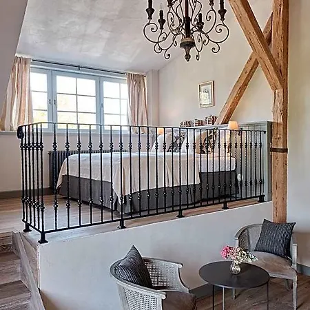 Bed & Breakfast Palac Kamieniec Polanica-Zdrój