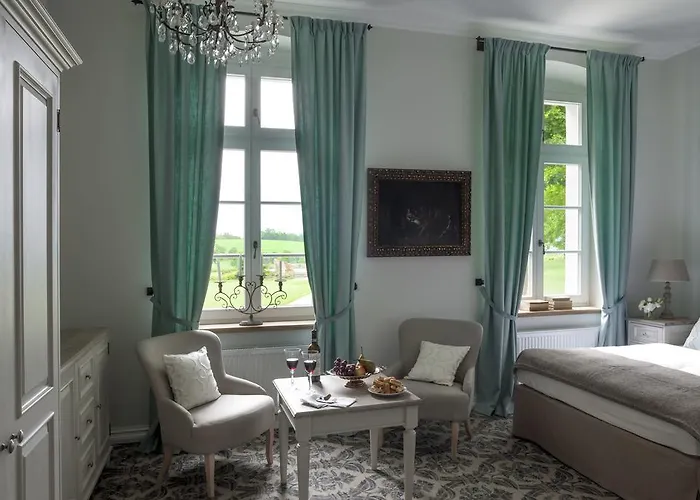 Palac Kamieniec Frühstückspension