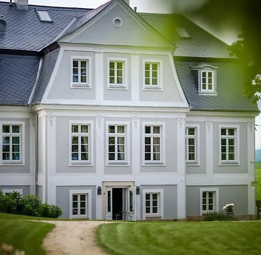 Palac Kamieniec Frühstückspension