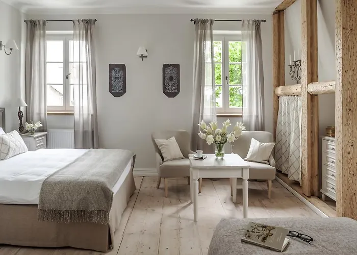 Palac Kamieniec Alojamento de Acomodação e Pequeno-almoço Polanica-Zdrój