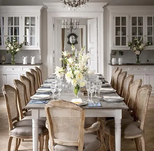 Palac Kamieniec Alojamento de Acomodação e Pequeno-almoço Polanica-Zdrój