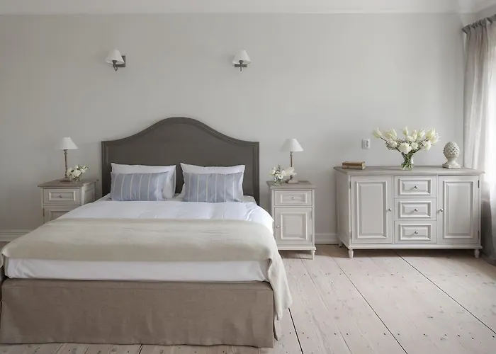 Palac Kamieniec Alojamento de Acomodação e Pequeno-almoço 3*