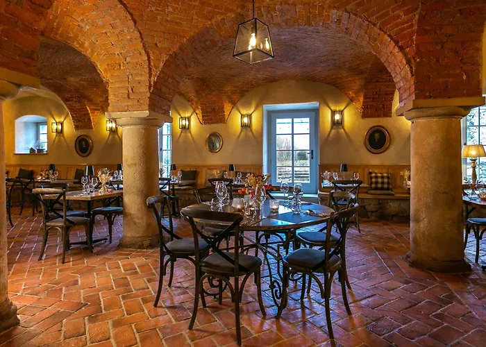 Palac Kamieniec Alojamento de Acomodação e Pequeno-almoço Polanica-Zdrój